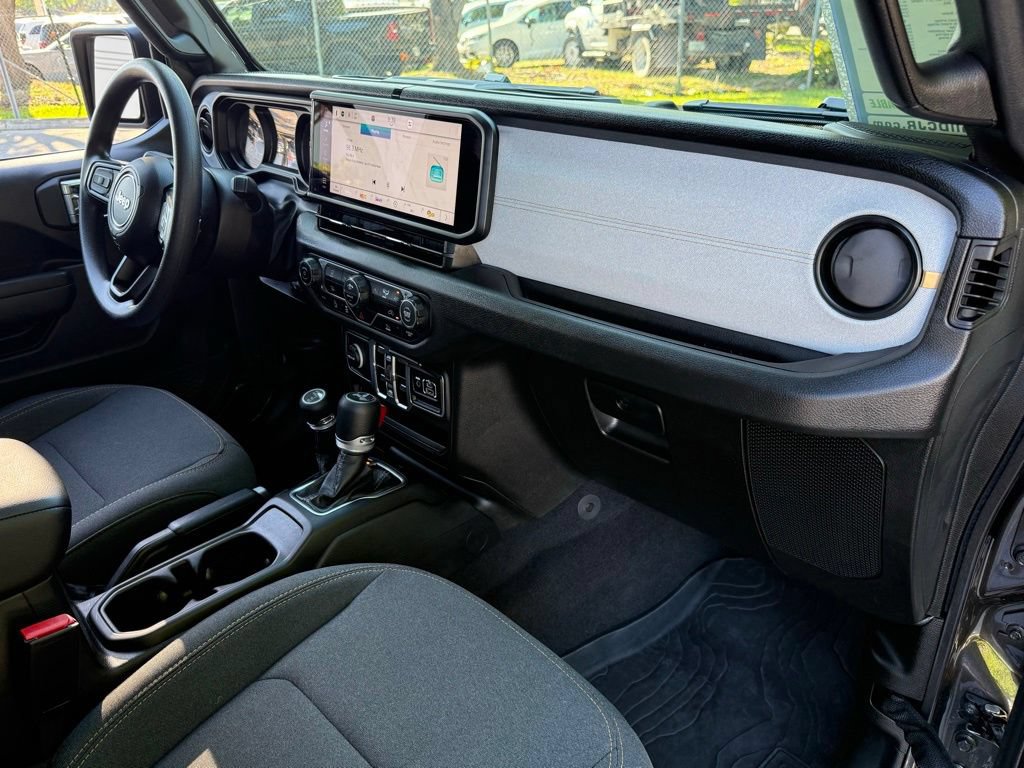 Used 2026 Jeep Wrangler Unlimited Sport AWD/4WD image 32