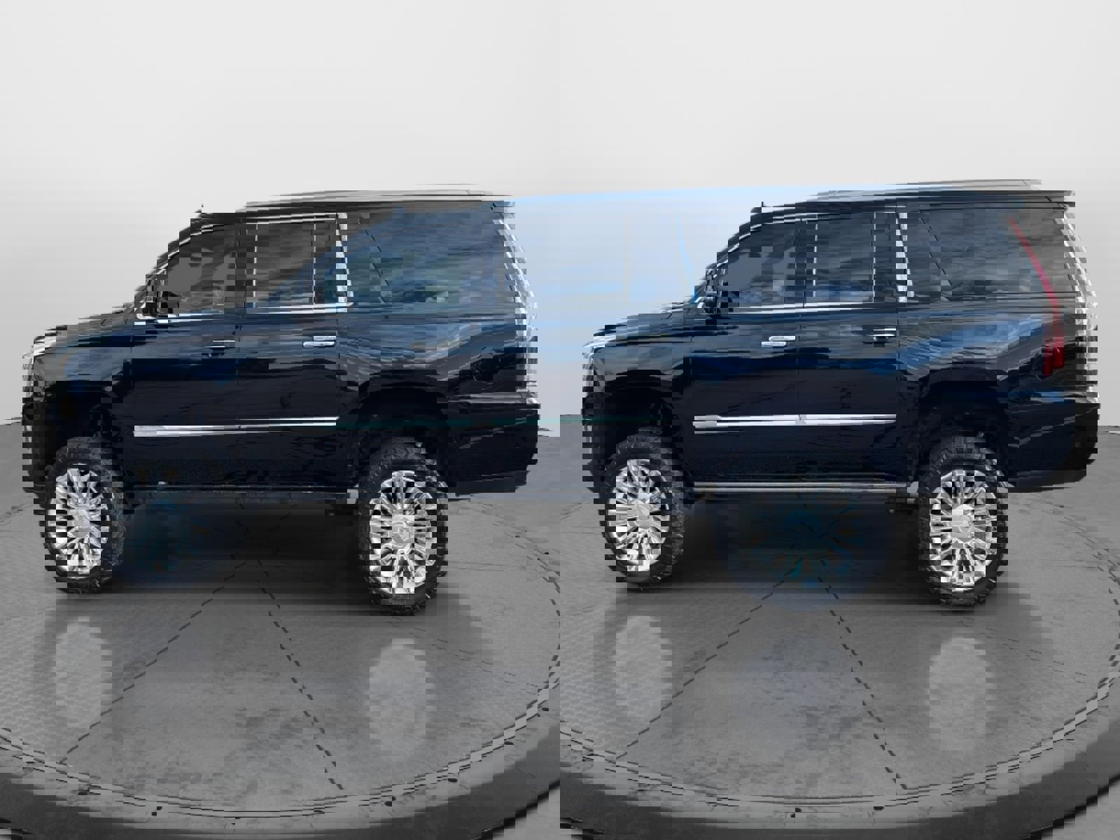 Used 2020 Cadillac Escalade ESV Platinum image 2