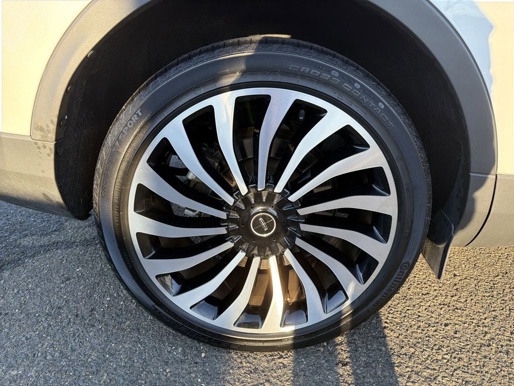 Certified 2022 Lincoln Nautilus Black Label image 32