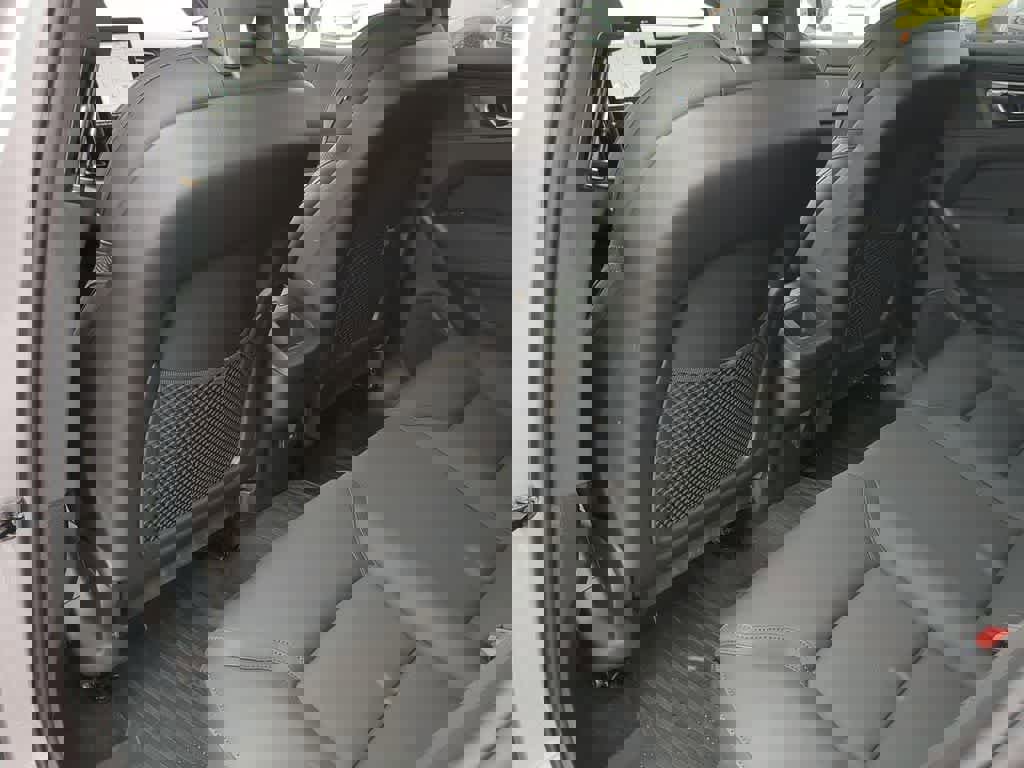 Used 2026 Volvo XC60 B5 Plus w/ Protection Package Premier image 17