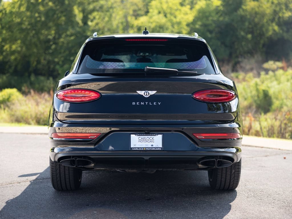 Used 2025 Bentley Bentayga AWD/4WD image 10