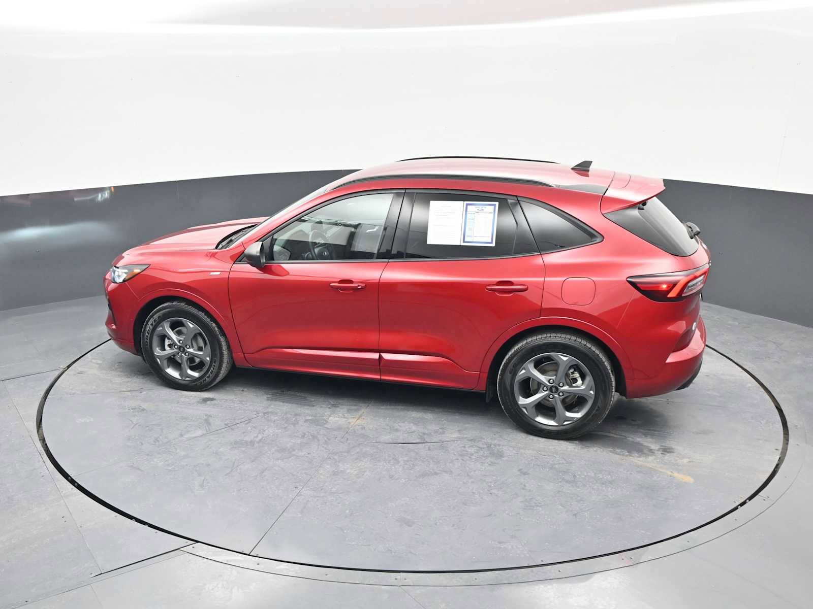 Used 2024 Ford Escape ST-Line image 29