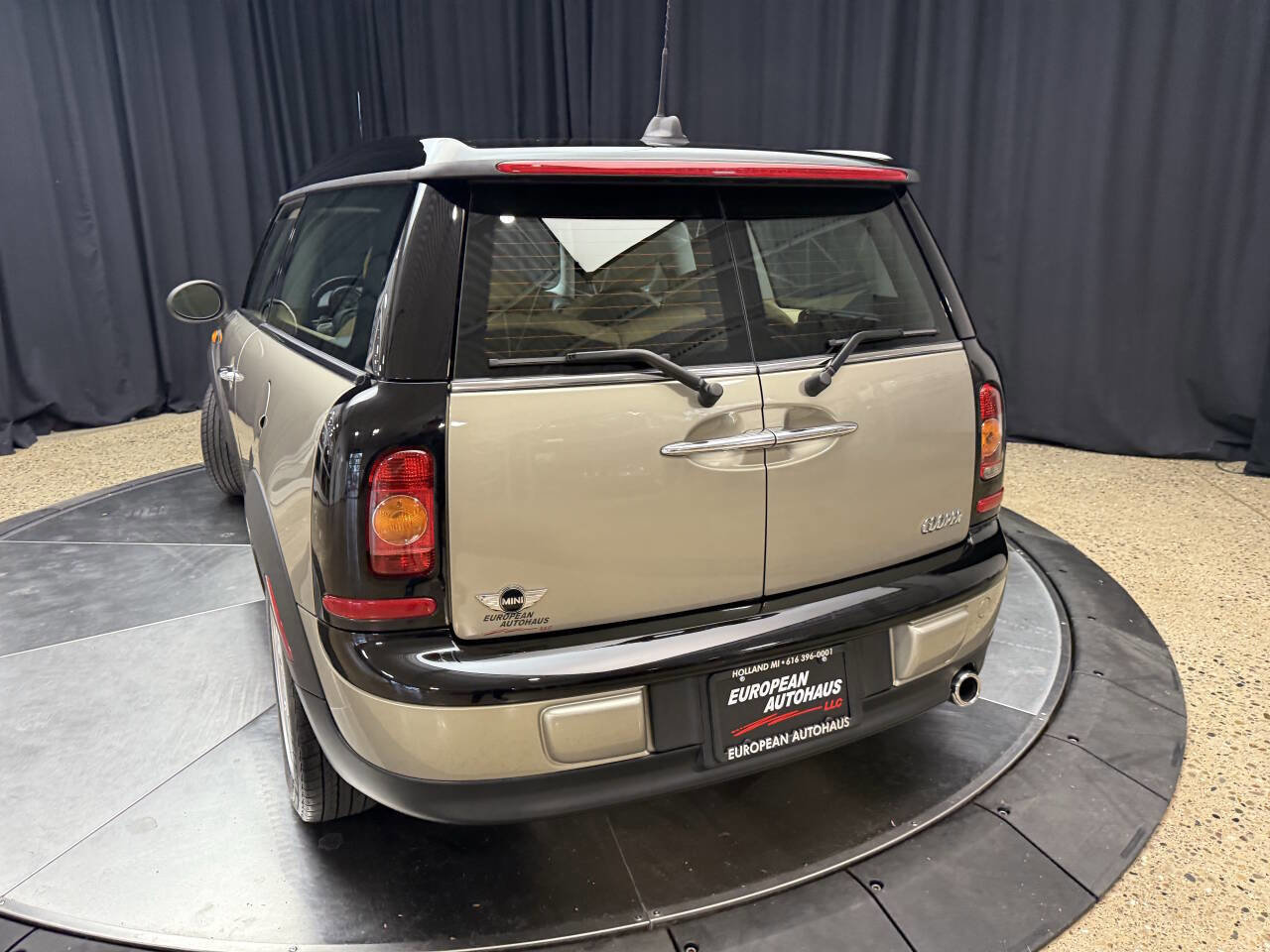 Used 2009 MINI Cooper Clubman Hardtop image 5