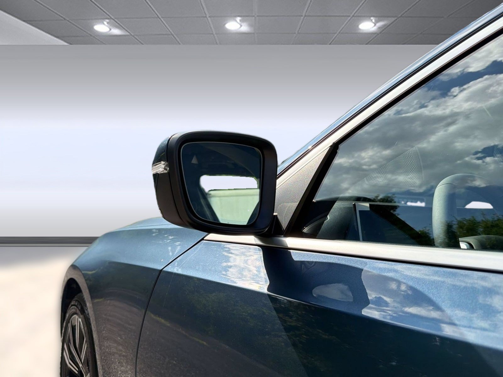 New 2026 BMW 330i Sedan w/ Premium Package RWD image 24