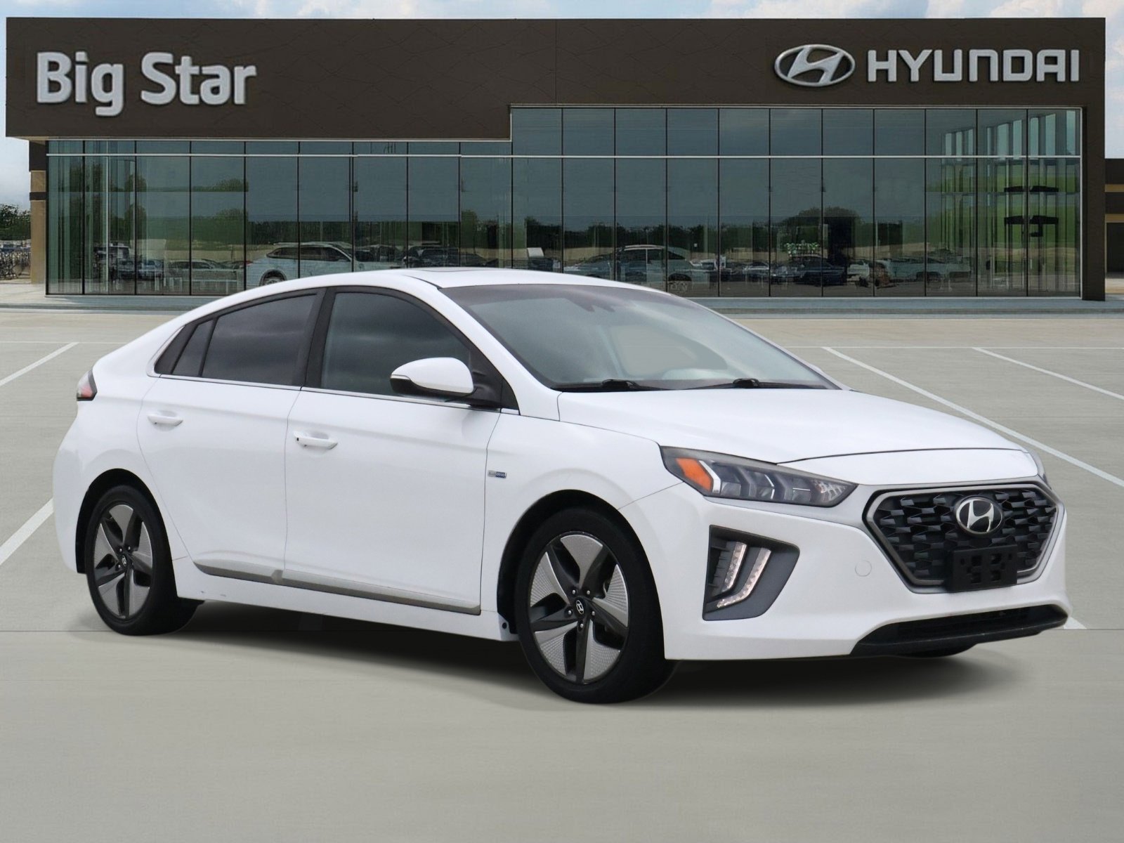 Used 2020 Hyundai Ioniq SEL FWD image 6