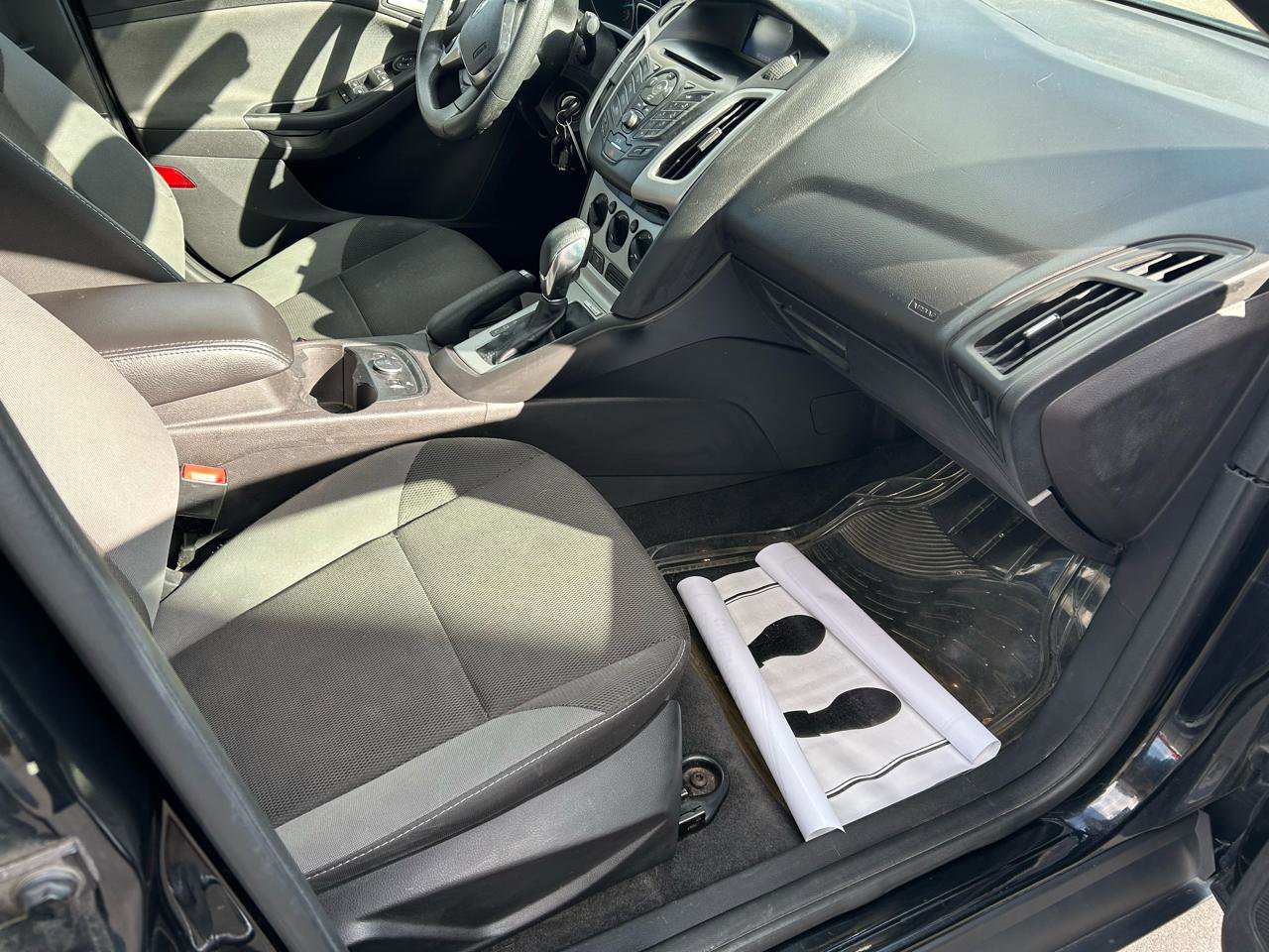 Used 2014 Ford Focus SE w/ SE Winter Package image 12
