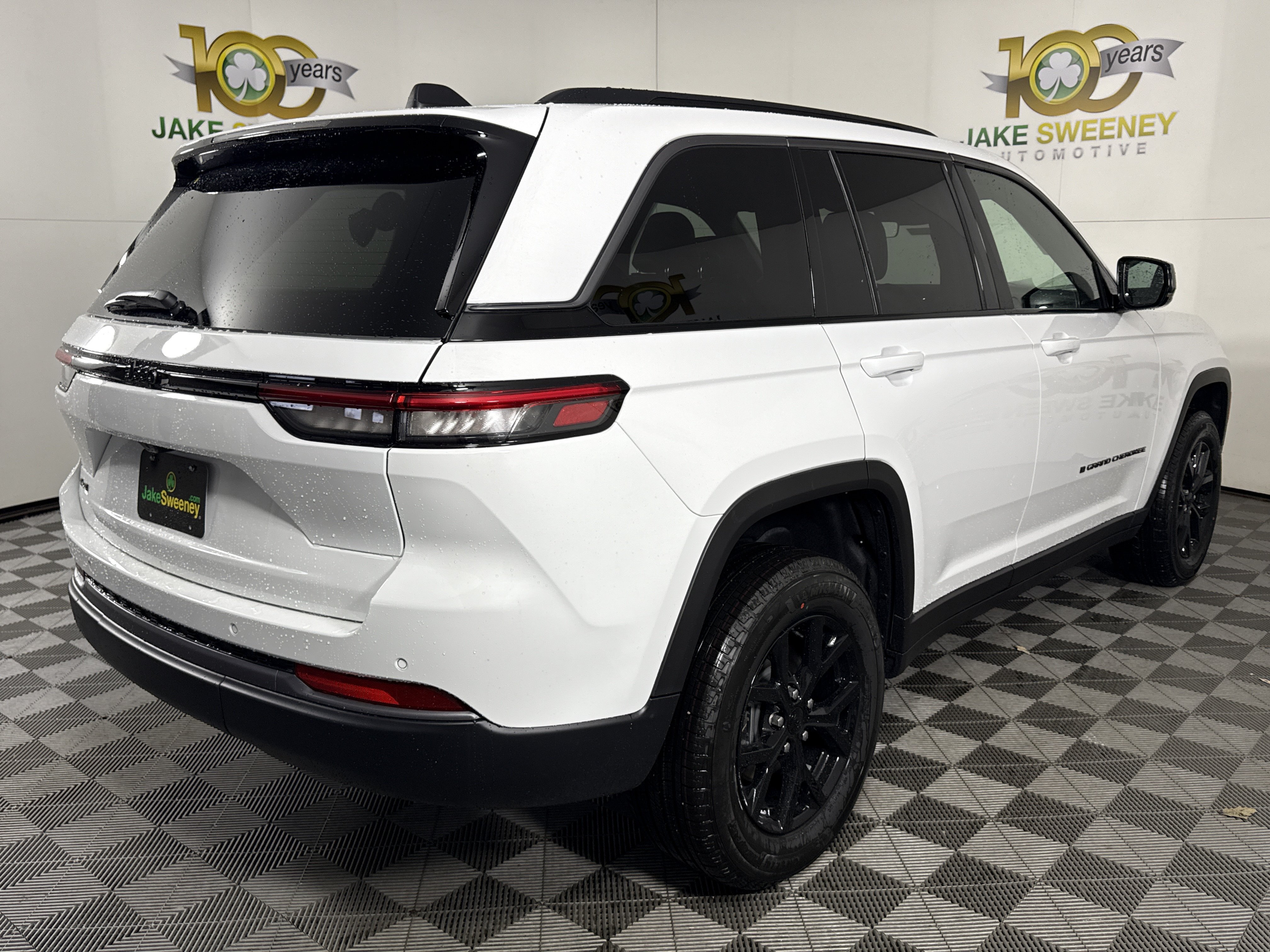 New 2026 Jeep Grand Cherokee Altitude AWD/4WD image 10