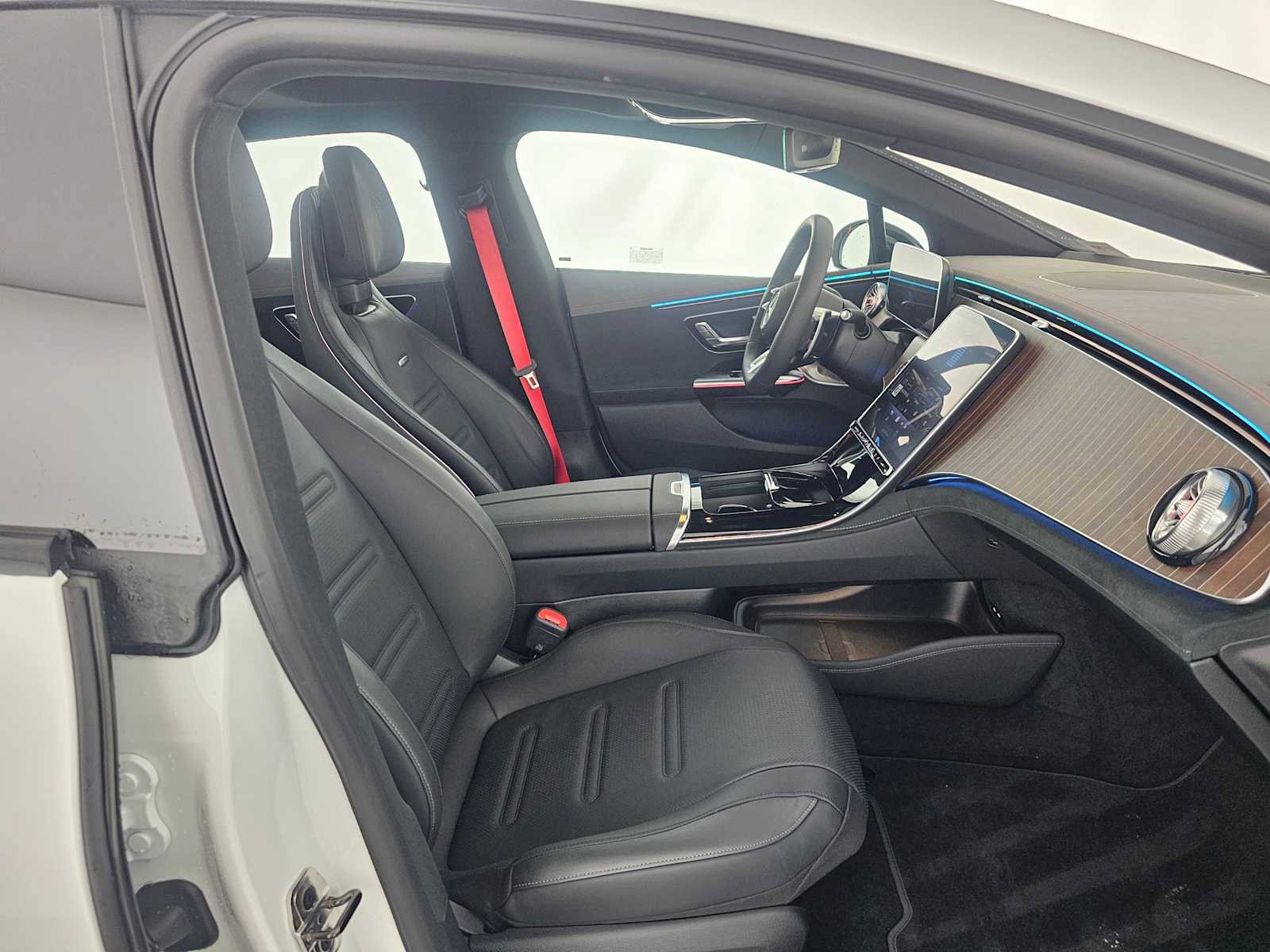 Certified 2023 Mercedes-Benz EQE AMG 4MATIC Sedan image 10