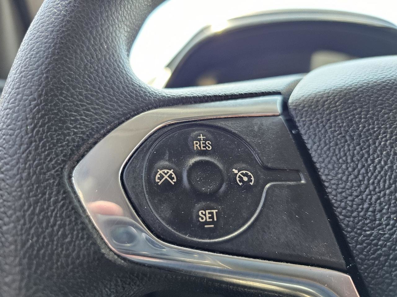 Used 2019 Chevrolet Traverse LS FWD image 9