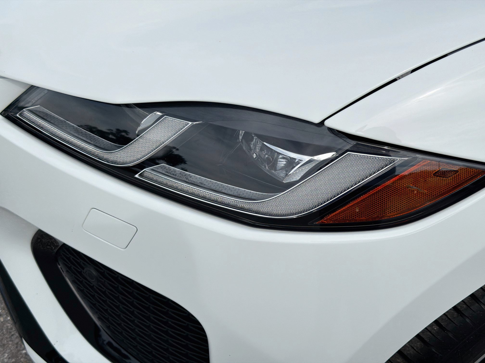 Used 2026 Jaguar F-PACE R-Dynamic S AWD/4WD image 9