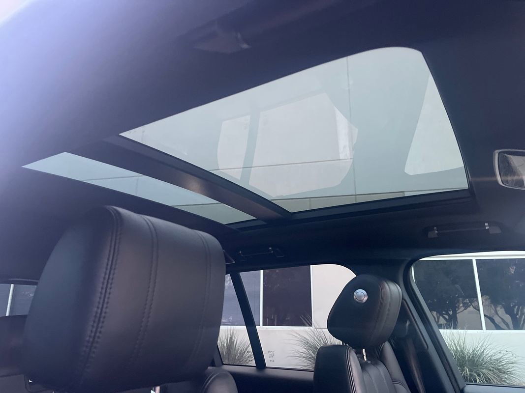 Used 2015 Land Rover Range Rover Supercharged image 22