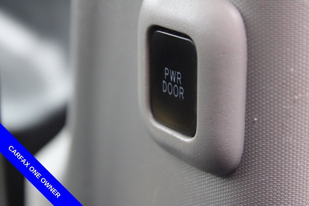 Used 2017 Toyota Sienna SE Premium image 23