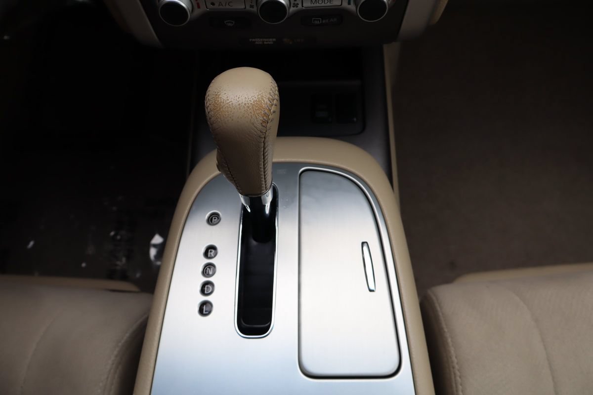 Used 2012 Nissan Murano SV AWD/4WD image 37
