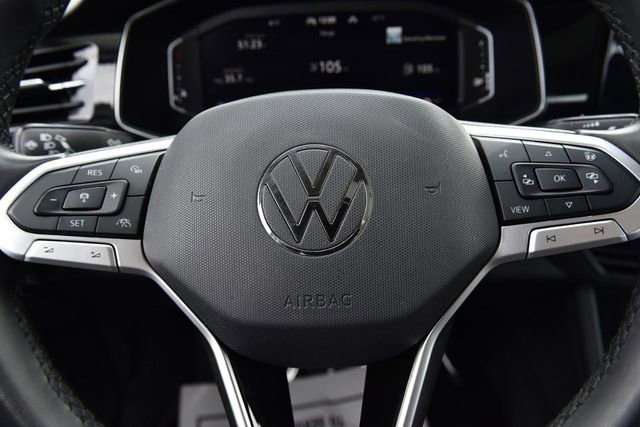 Used 2025 Volkswagen Jetta SEL image 19