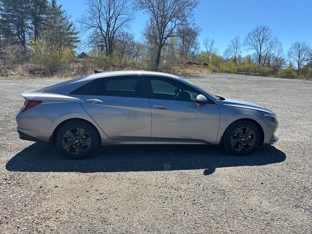 Used 2023 Hyundai Elantra SEL FWD image 6
