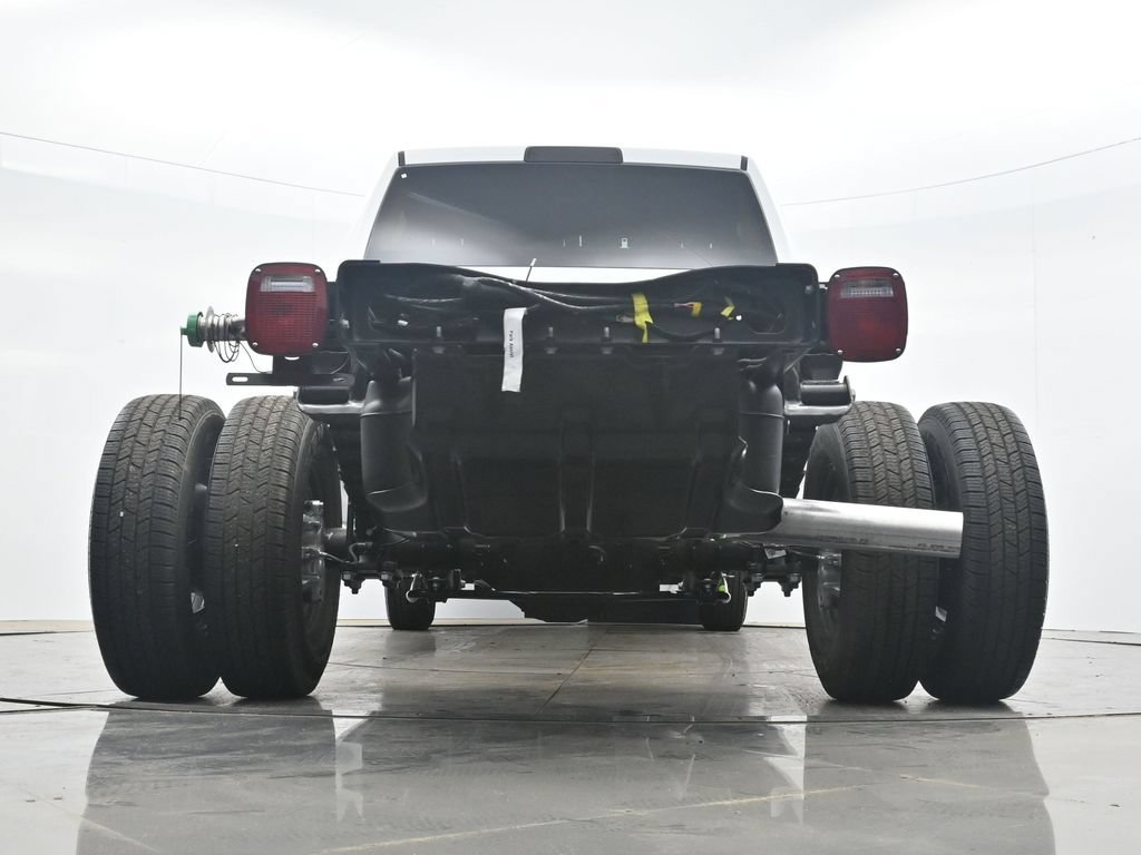 New 2026 RAM 3500 Tradesman AWD/4WD image 37