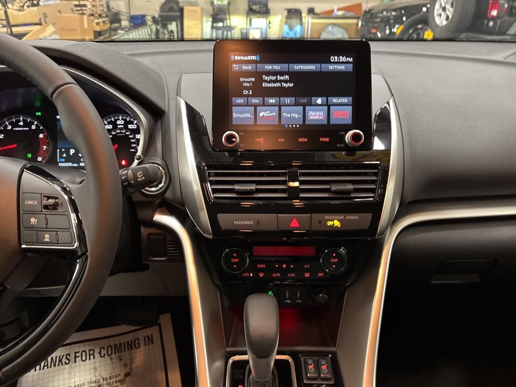 Used 2024 Mitsubishi Eclipse Cross SE AWD/4WD image 29
