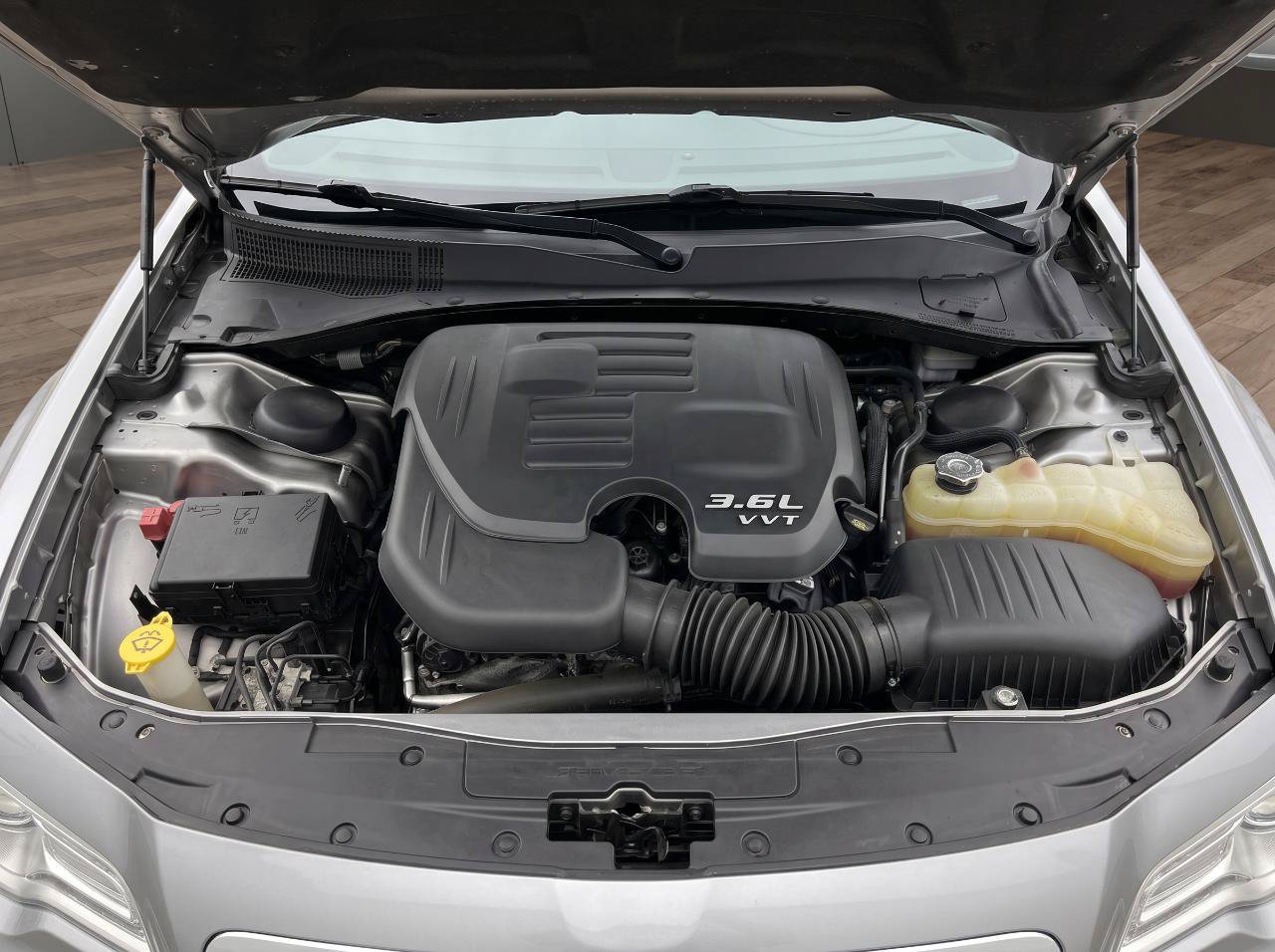 Used 2014 Chrysler 300 RWD image 24