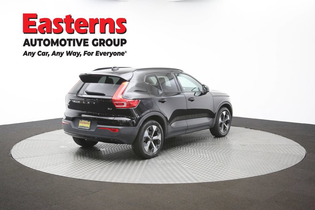 Used 2023 Volvo XC40 B4 Ultimate FWD image 35
