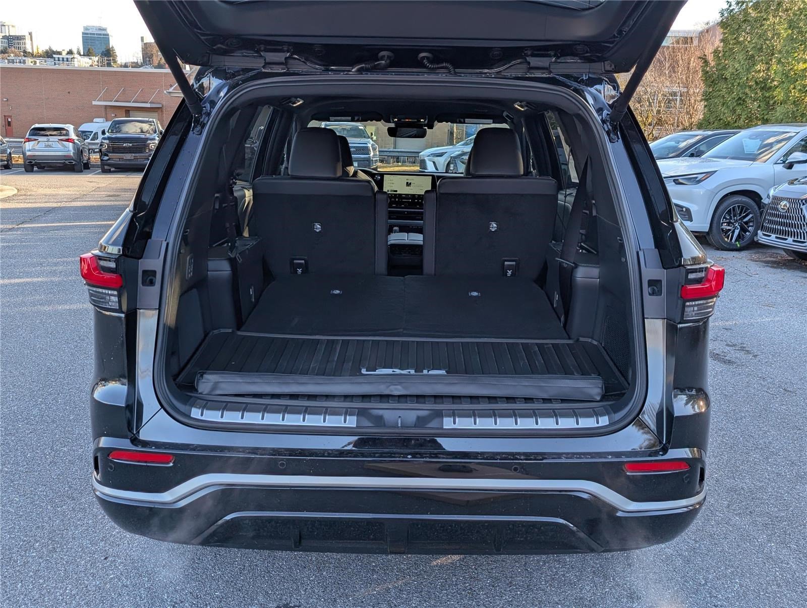 New 2026 Lexus TX 500h AWD image 13