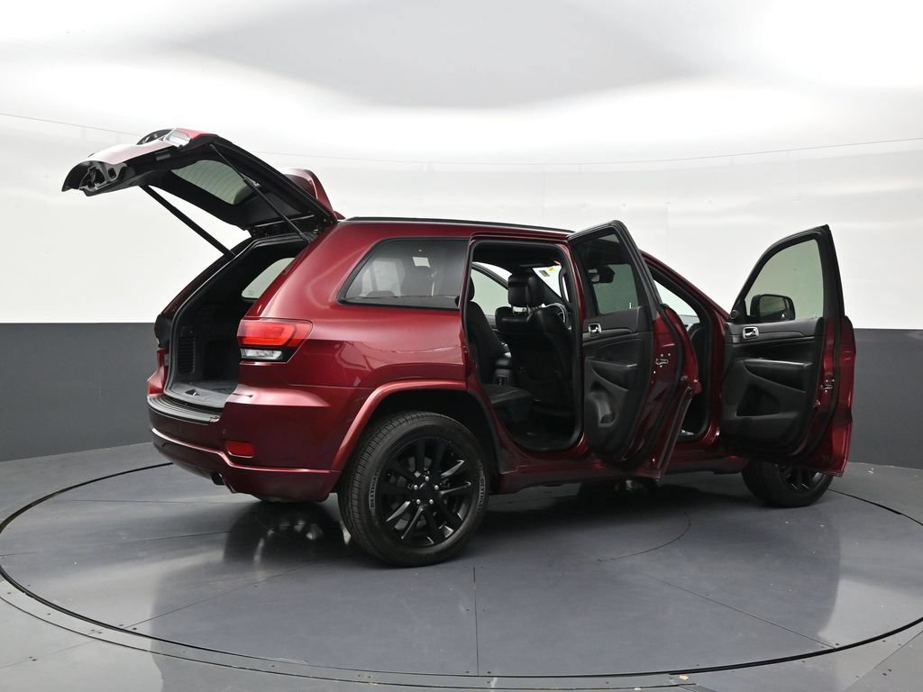 Used 2020 Jeep Grand Cherokee Altitude RWD image 21