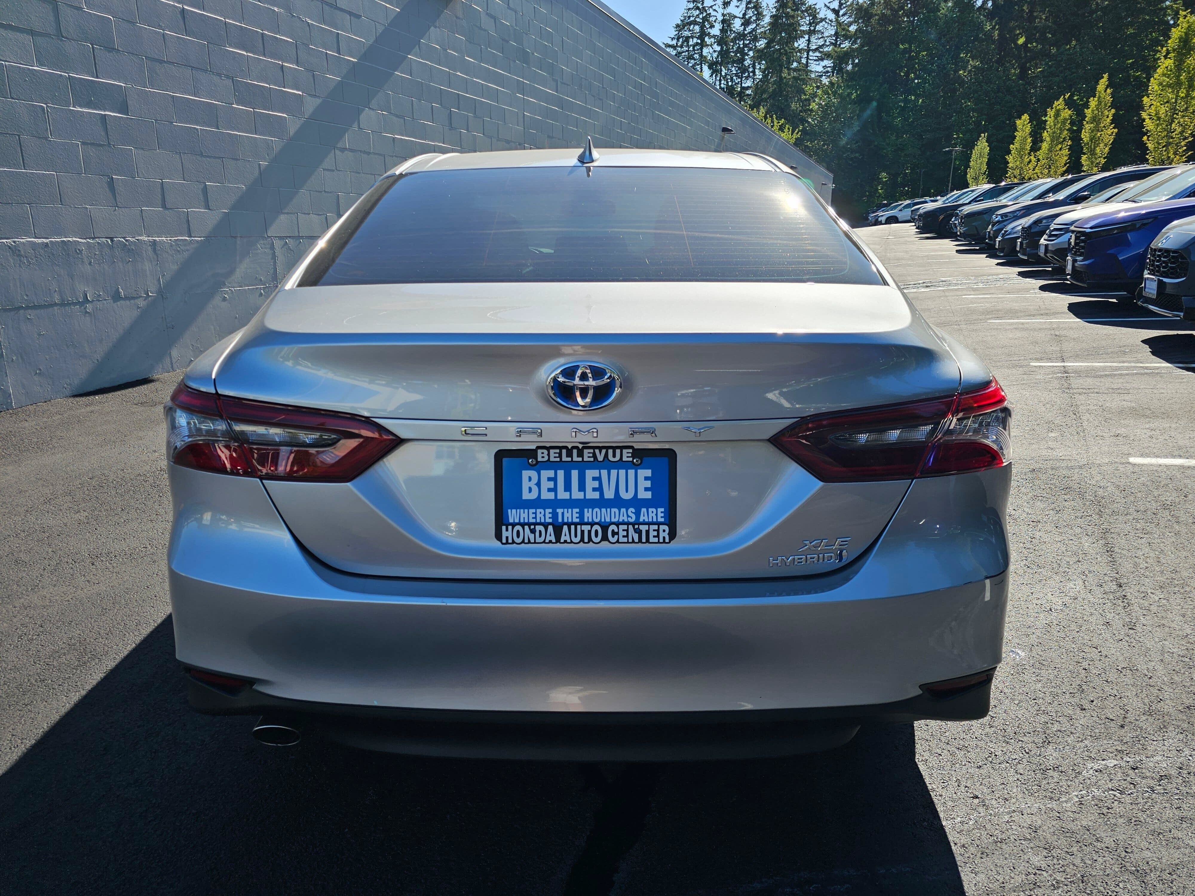 Used 2023 Toyota Camry XLE w/ Navigation Package FWD image 6