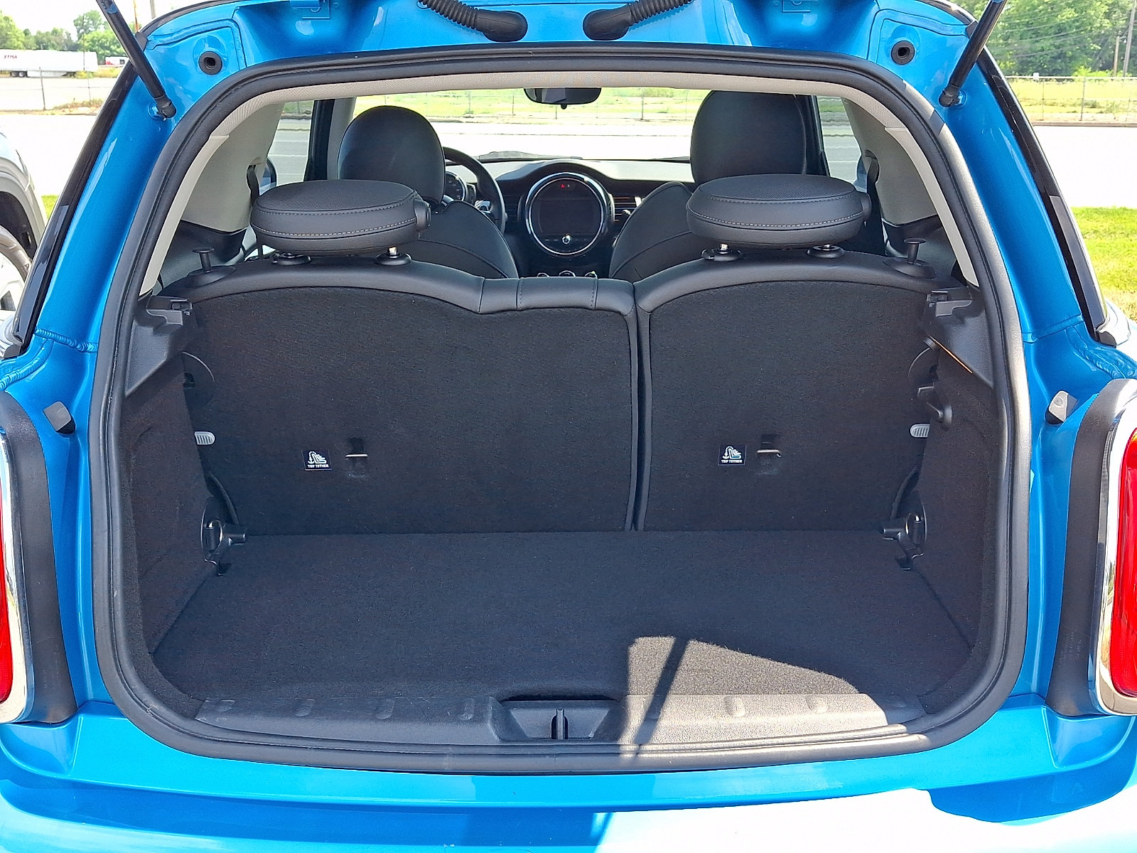 Used 2019 MINI Cooper S w/ Signature Upholstery Package FWD image 29
