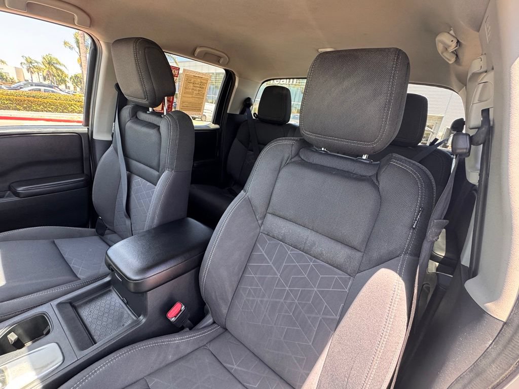 Certified 2025 Nissan Frontier SV RWD image 12