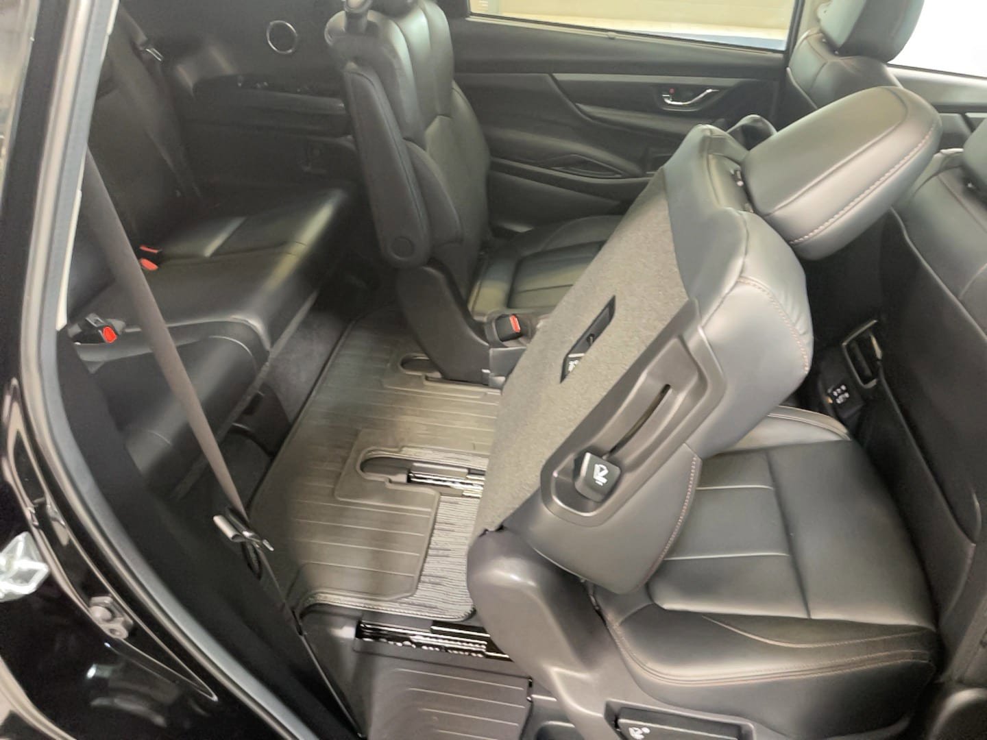 Used 2025 Subaru Ascent Bronze Edition image 23