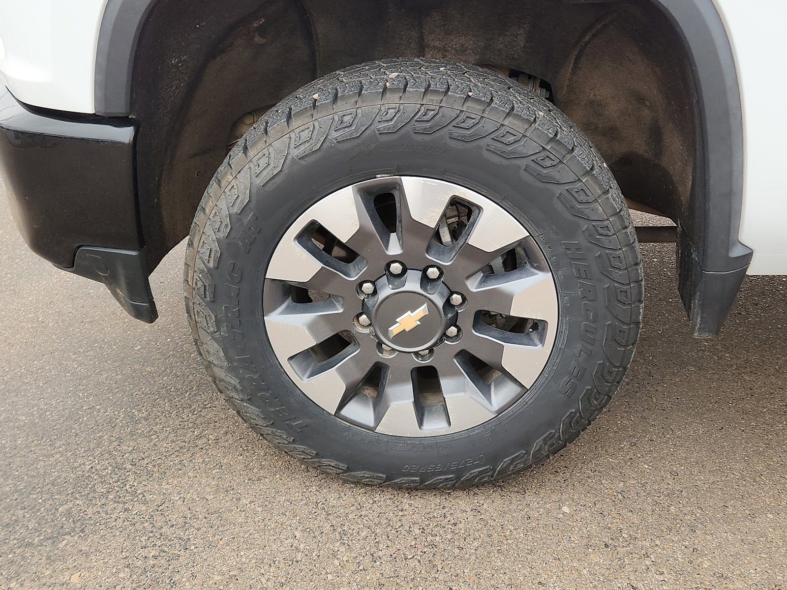 Used 2021 Chevrolet Silverado 2500 Custom w/ Custom Value Package image 8