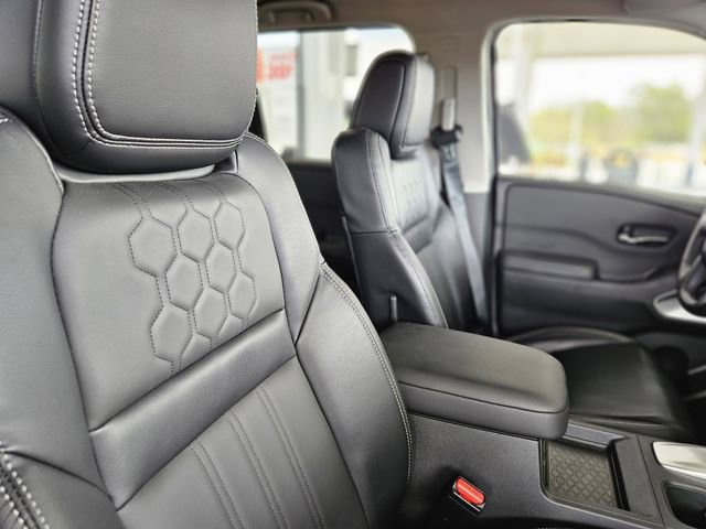 Certified 2024 Nissan Frontier SL w/ Technology Package image 14