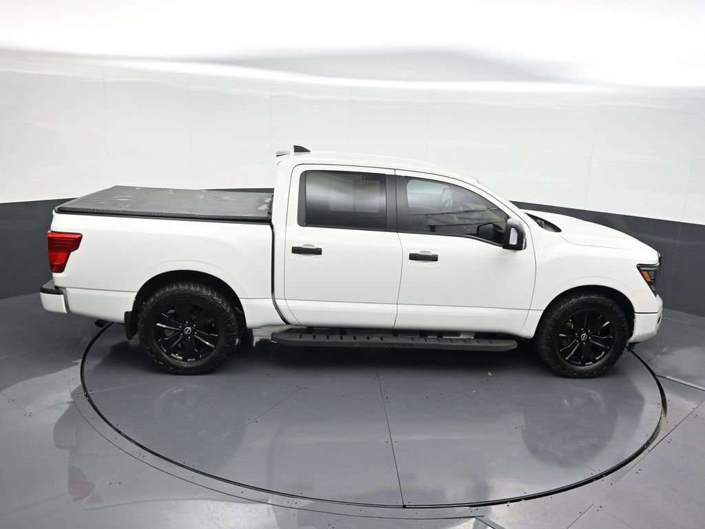 Used 2023 Nissan Titan SV w/ SV Convenience Package image 21