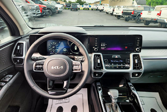 Used 2023 Kia Sorento SX AWD/4WD image 6
