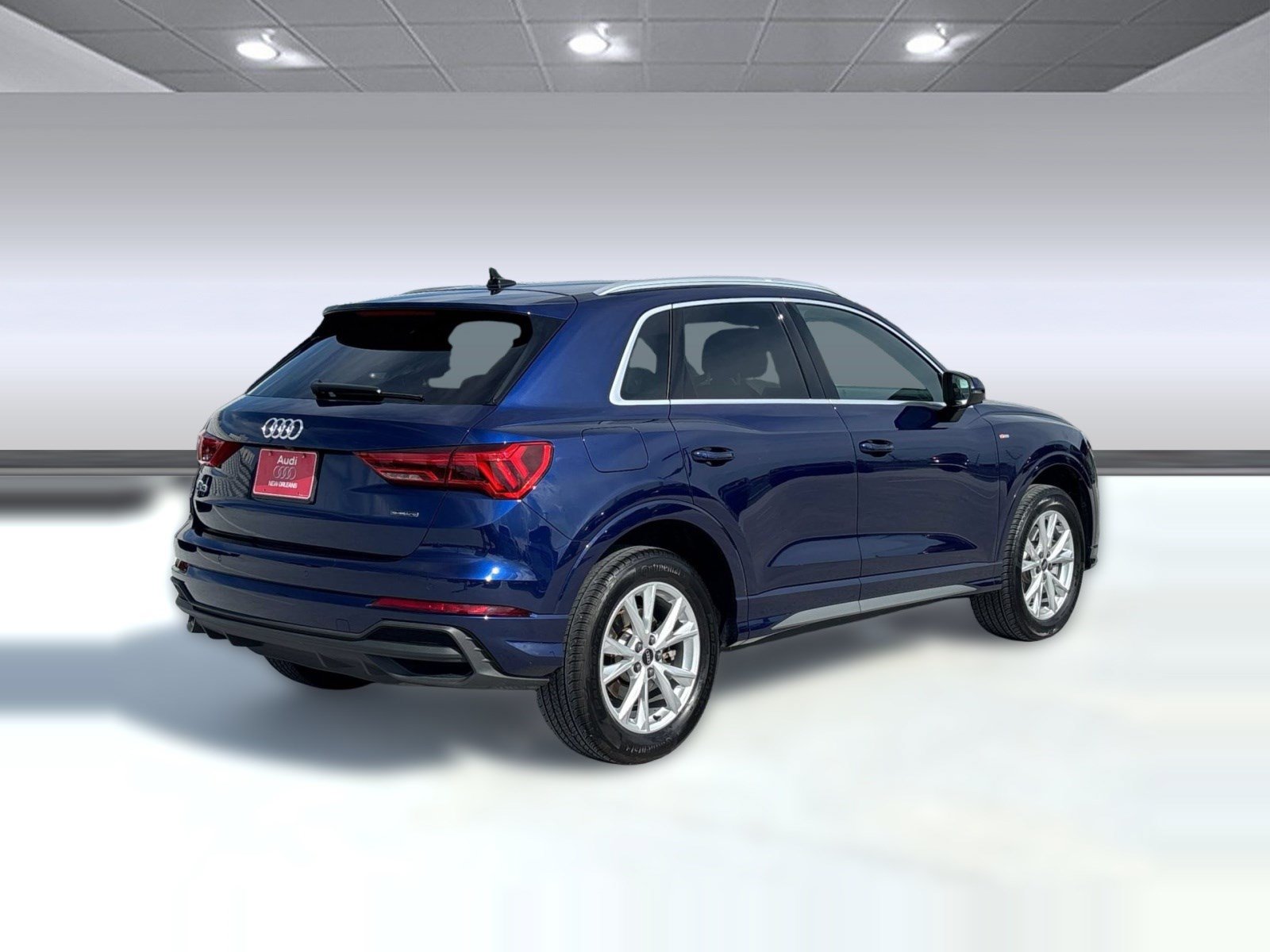 Certified 2025 Audi Q3 2.0T Premium w/ Convenience Package AWD/4WD image 9