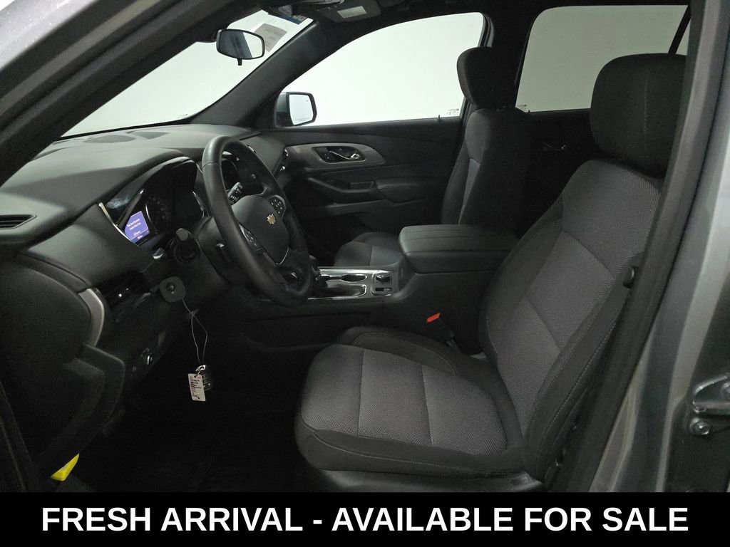 Used 2023 Chevrolet Traverse LT image 8