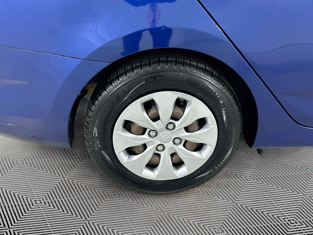 Used 2017 Hyundai Accent SE FWD image 27