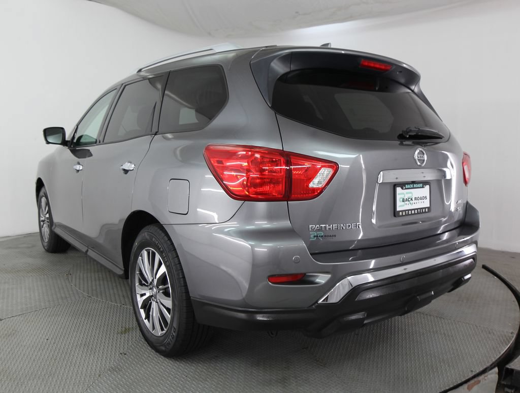 Used 2020 Nissan Pathfinder SL AWD/4WD image 7