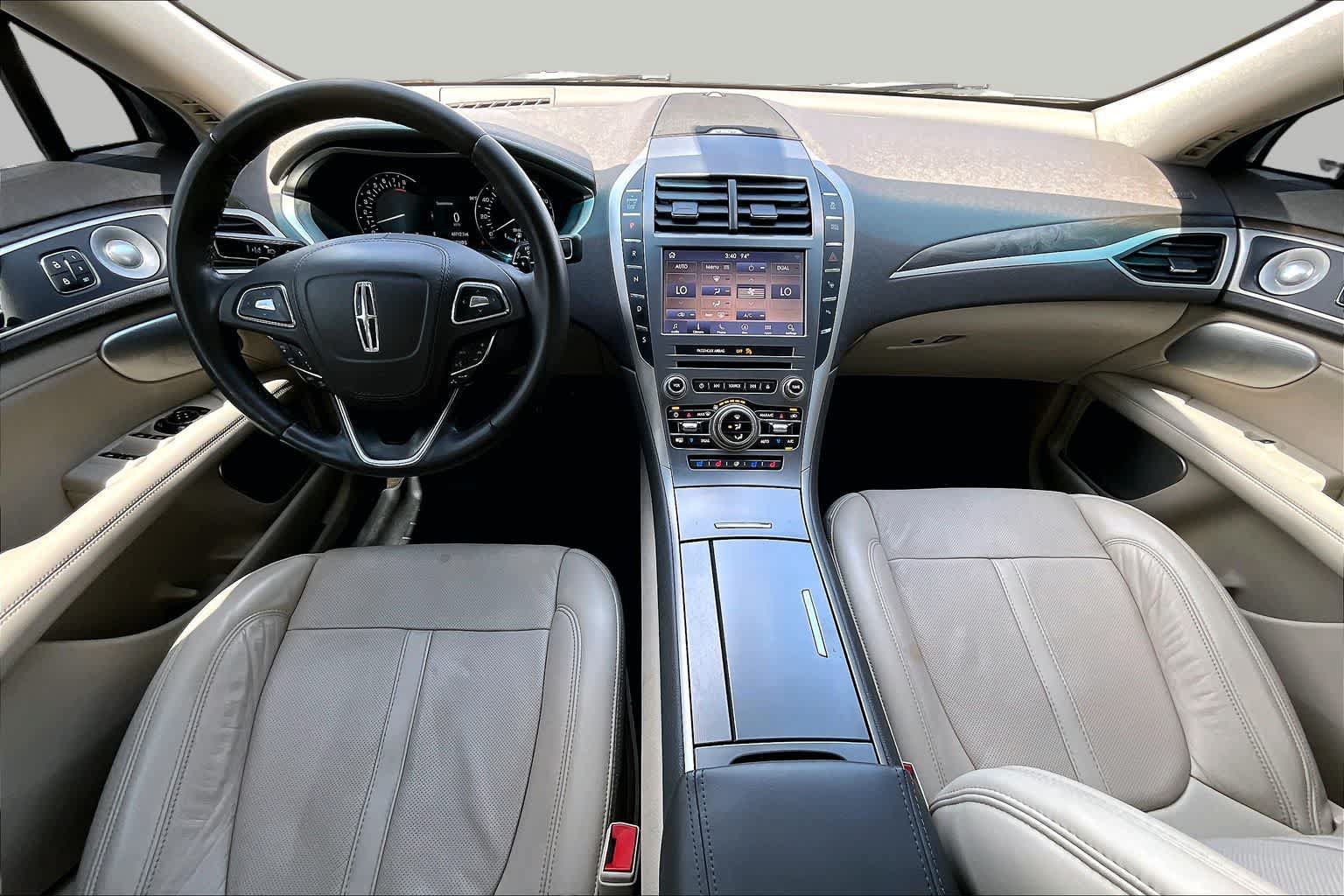Used 2020 Lincoln MKZ Reserve w/ Luxury Package AWD/4WD image 16