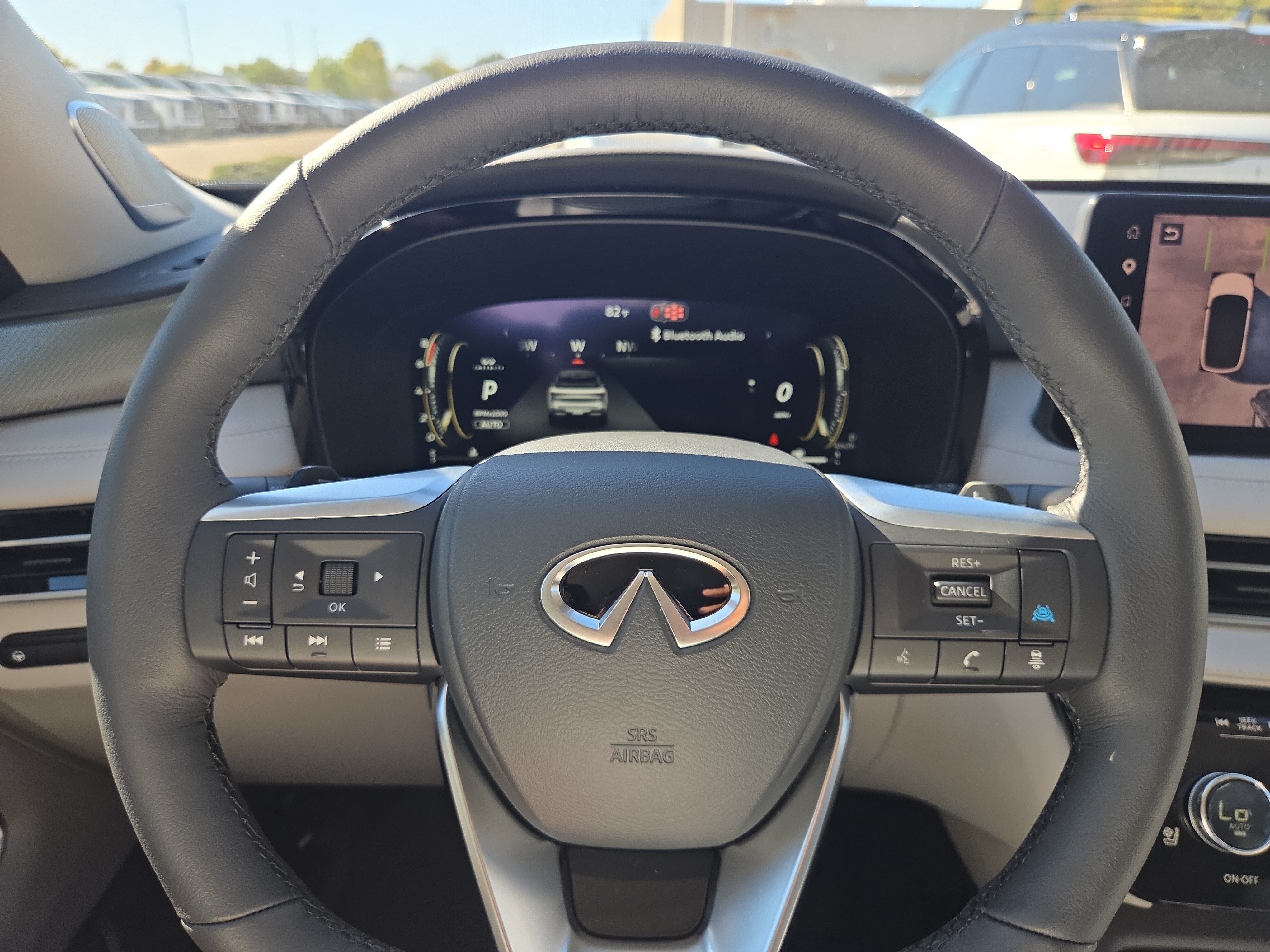 Used 2027 INFINITI QX60 Luxe w/ Cargo Package AWD/4WD image 11