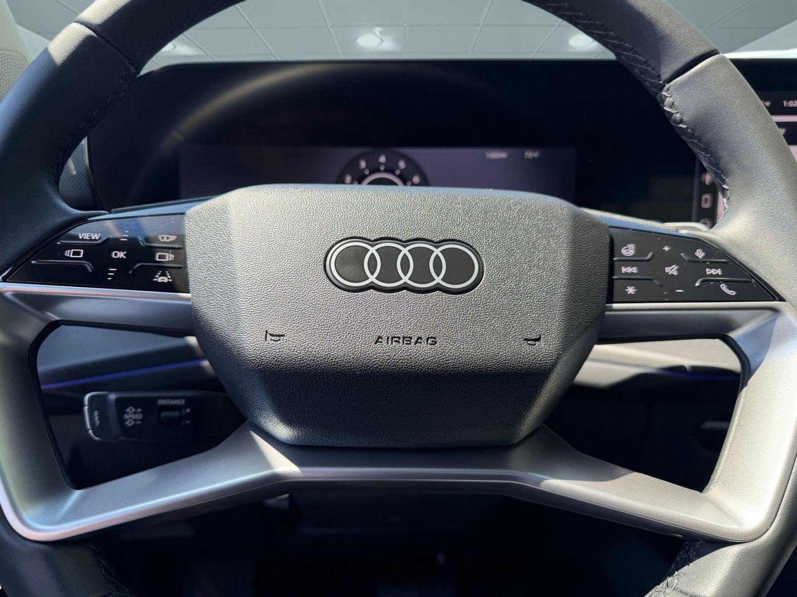 New 2026 Audi Q3 quattro 2.0T w/ Technology Package AWD/4WD image 17