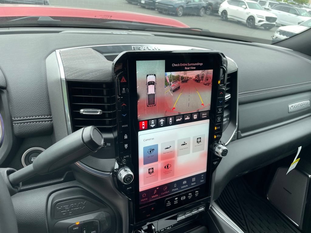 New 2026 RAM 2500 Laramie AWD/4WD image 18