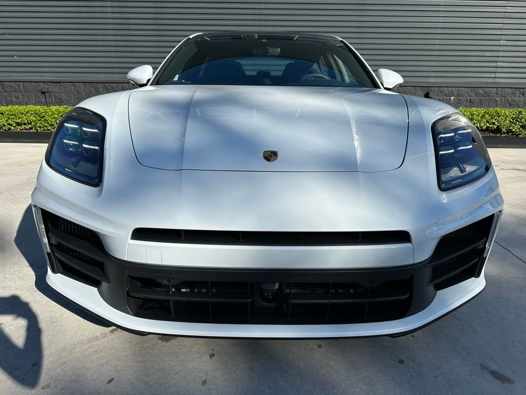 Used 2026 Porsche Panamera 4 image 8