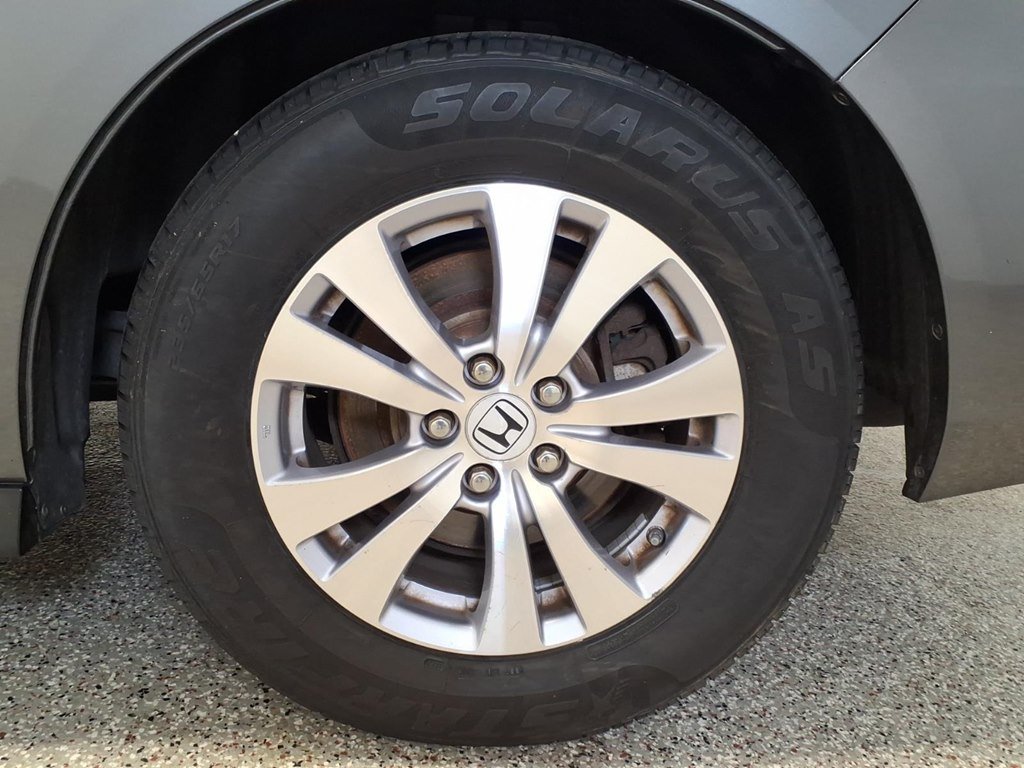 Used 2016 Honda Odyssey SE image 7
