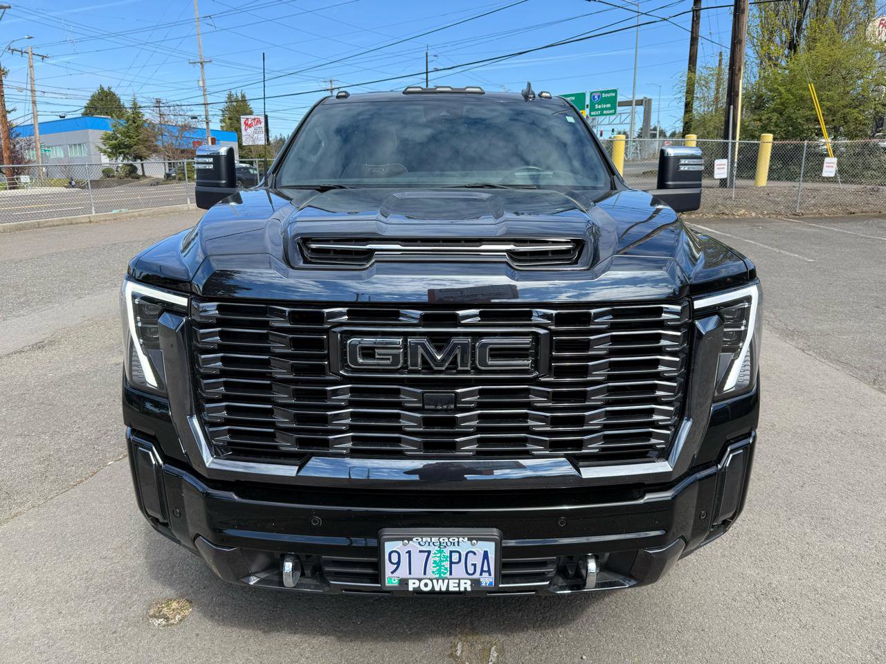 Used 2024 GMC Sierra 3500 Denali Ultimate image 9