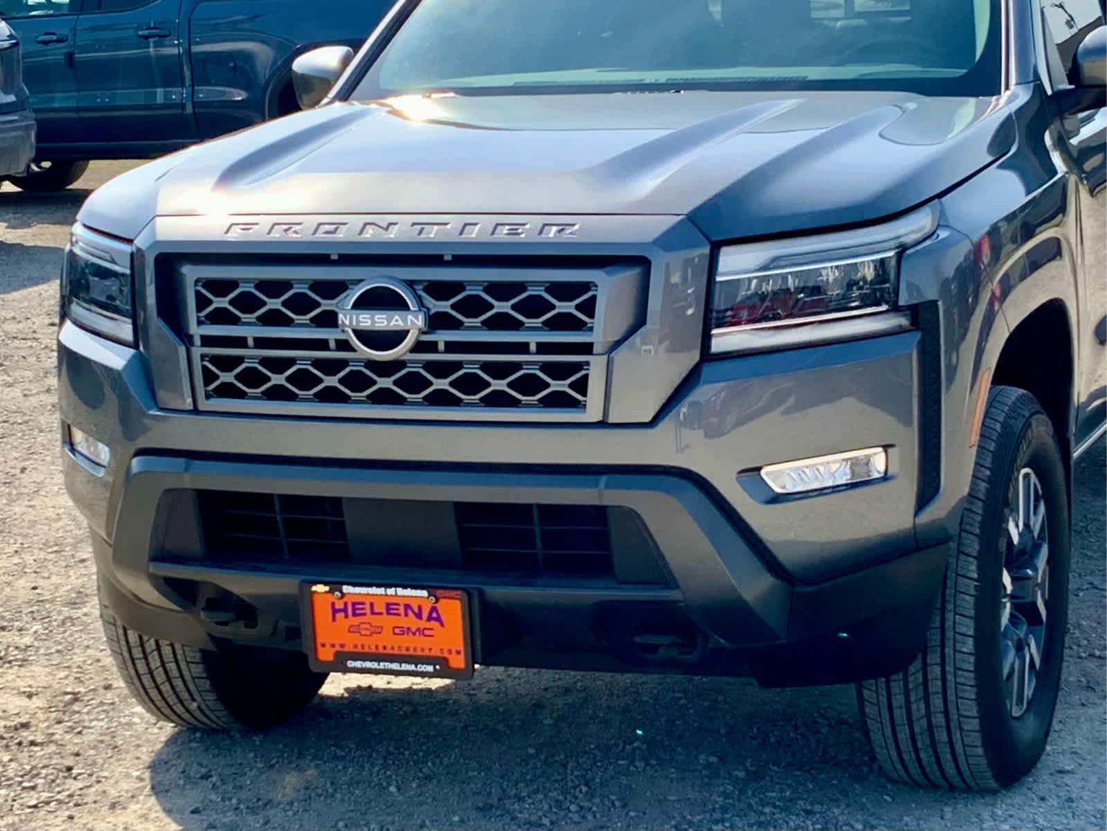 Used 2024 Nissan Frontier SL w/ Technology Package AWD/4WD image 9