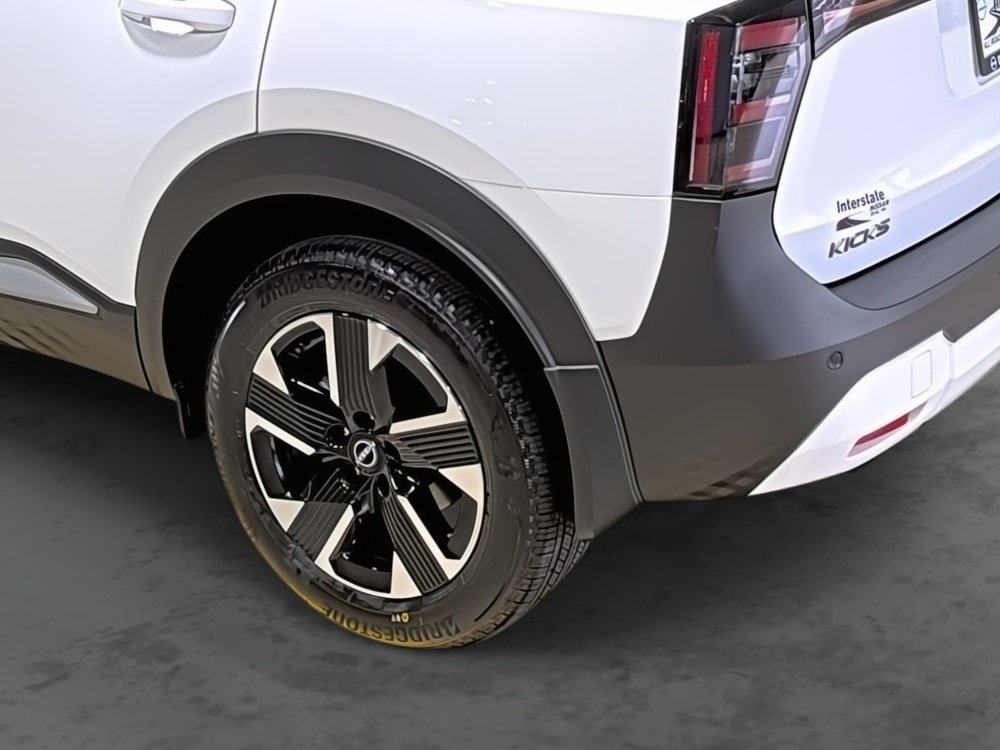 New 2026 Nissan Kicks SV w/ Cold Weather Package AWD/4WD image 11