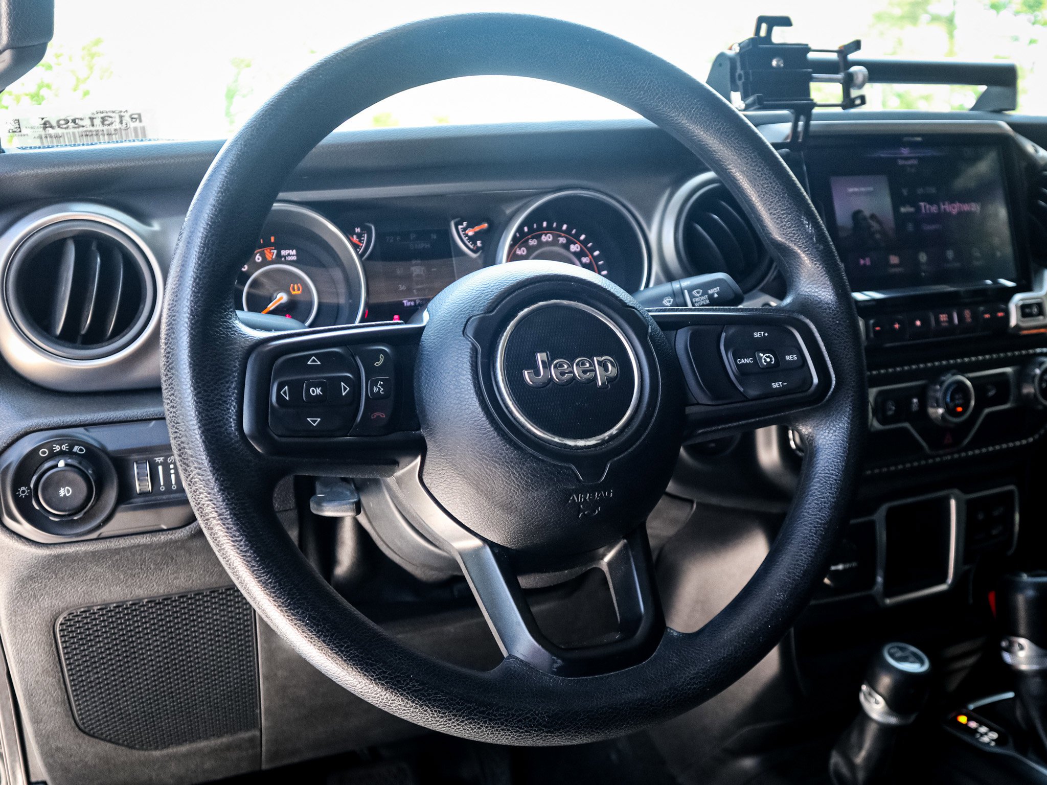 Used 2018 Jeep Wrangler Sport AWD/4WD image 6