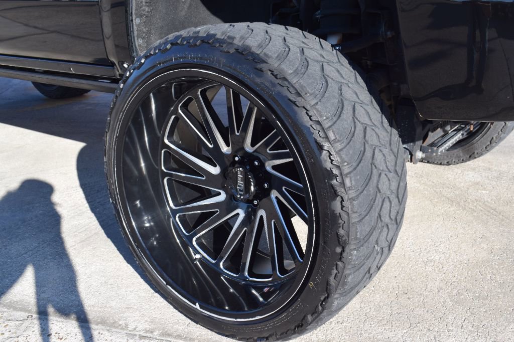 Used 2018 Chevrolet Silverado 1500 LT w/ All Star Edition image 8