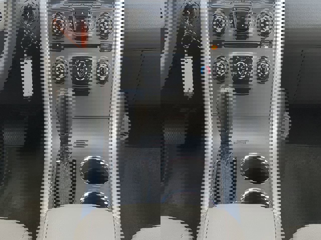 Used 2013 Ford Edge SE image 17