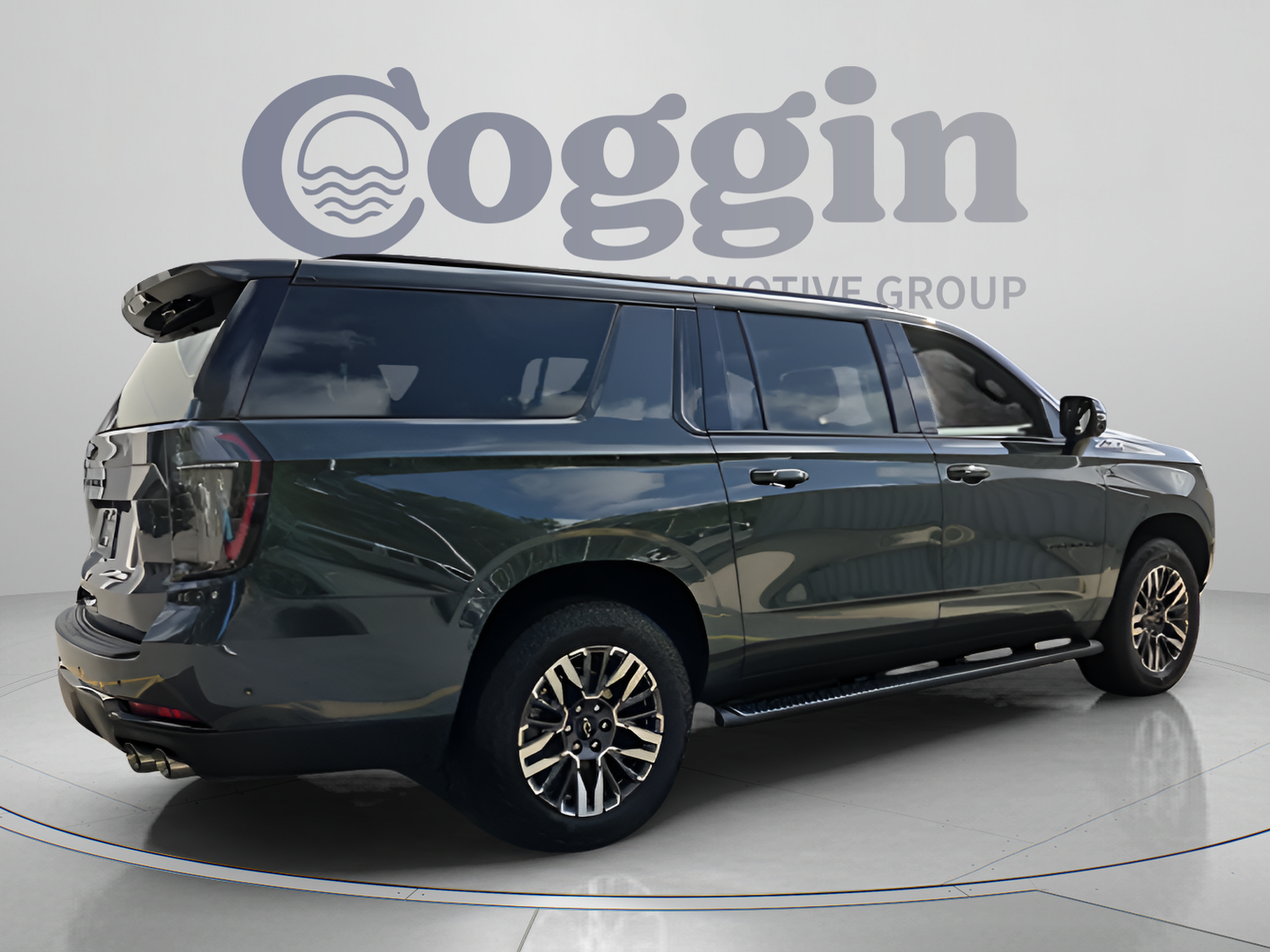 Used 2026 Chevrolet Suburban Z71 AWD/4WD image 5